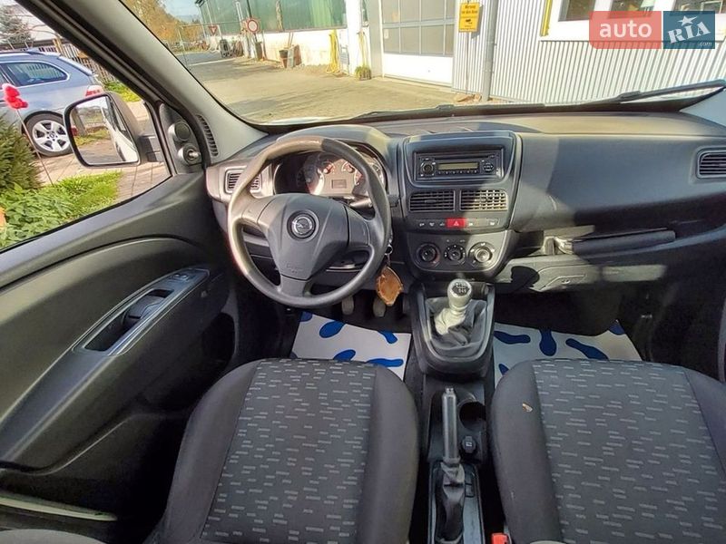 Мінівен Opel Combo 2015 в Житомирі