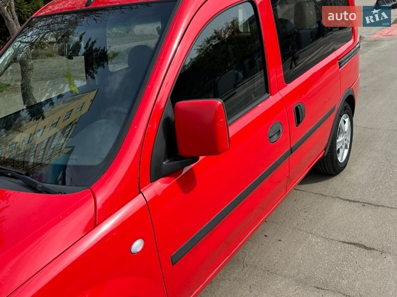 Минивэн Opel Combo 2010 в Киеве