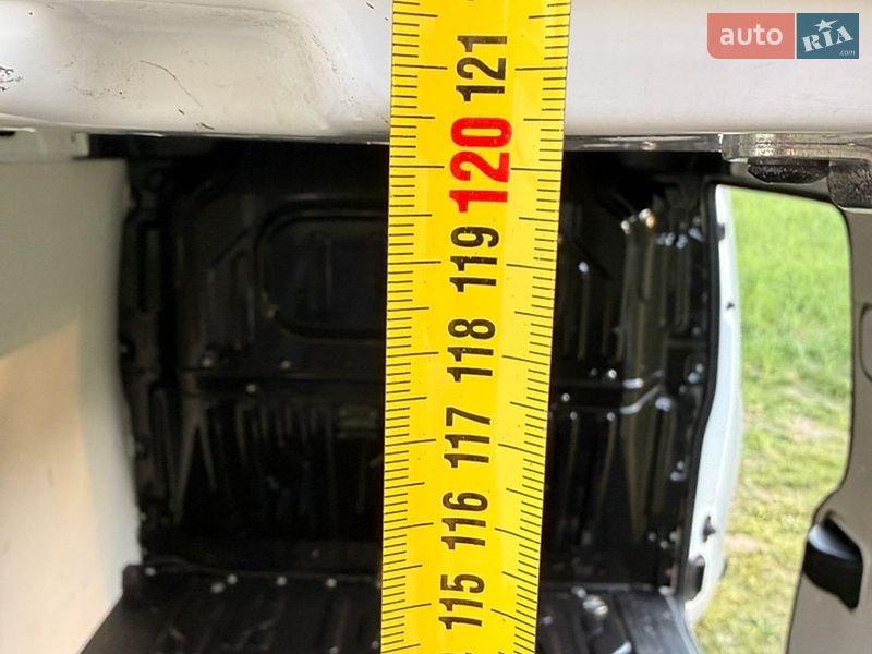Вантажний фургон Opel Combo 2013 в Нетішині