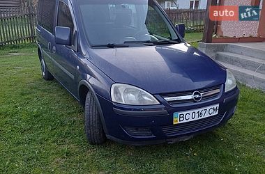 Мінівен Opel Combo 2005 в Косові