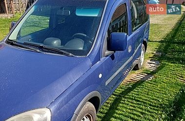 Мінівен Opel Combo 2005 в Косові