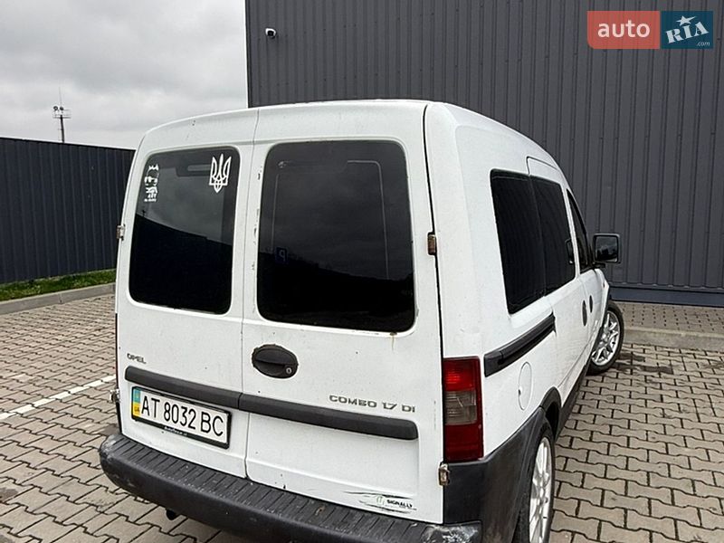 Мінівен Opel Combo 2002 в Коломиї