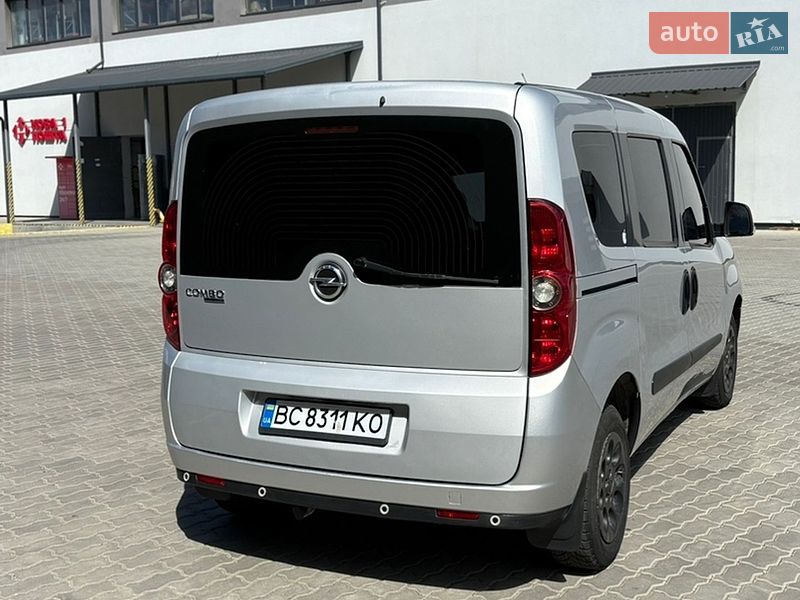 Мінівен Opel Combo 2016 в Бориславі