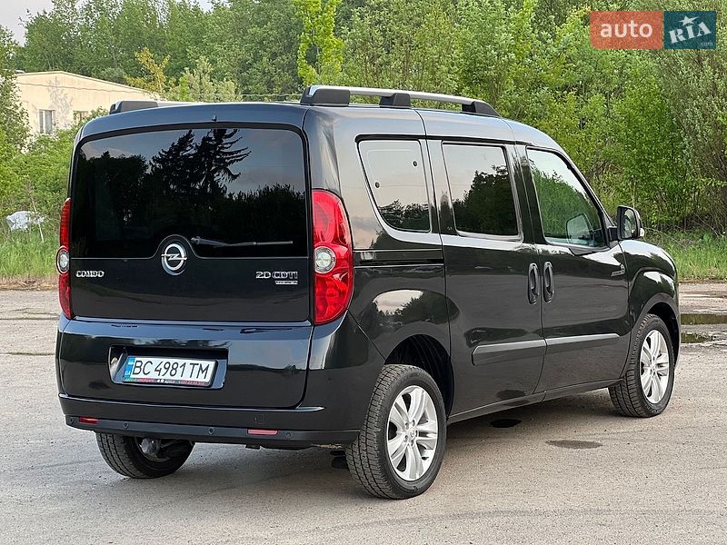 Мінівен Opel Combo 2012 в Дрогобичі