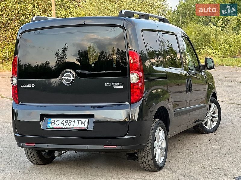 Мінівен Opel Combo 2012 в Дрогобичі