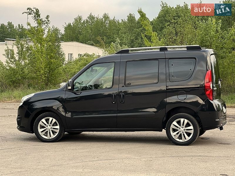 Мінівен Opel Combo 2012 в Дрогобичі