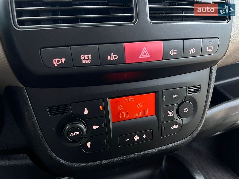 Мінівен Opel Combo 2012 в Дрогобичі