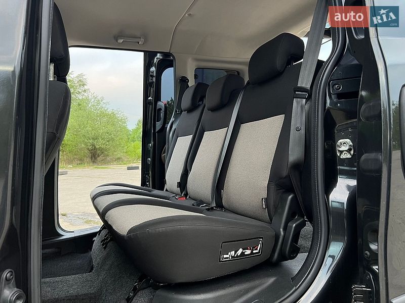 Мінівен Opel Combo 2012 в Дрогобичі