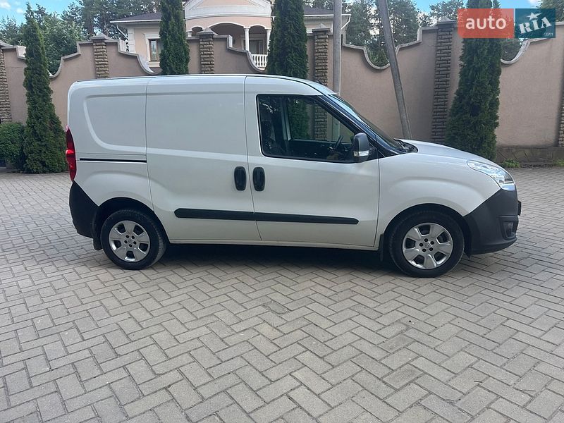 Грузовой фургон Opel Combo 2017 в Обухове