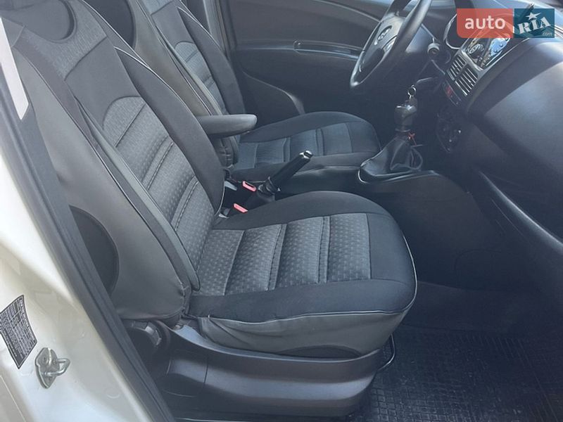 Грузовой фургон Opel Combo 2017 в Обухове
