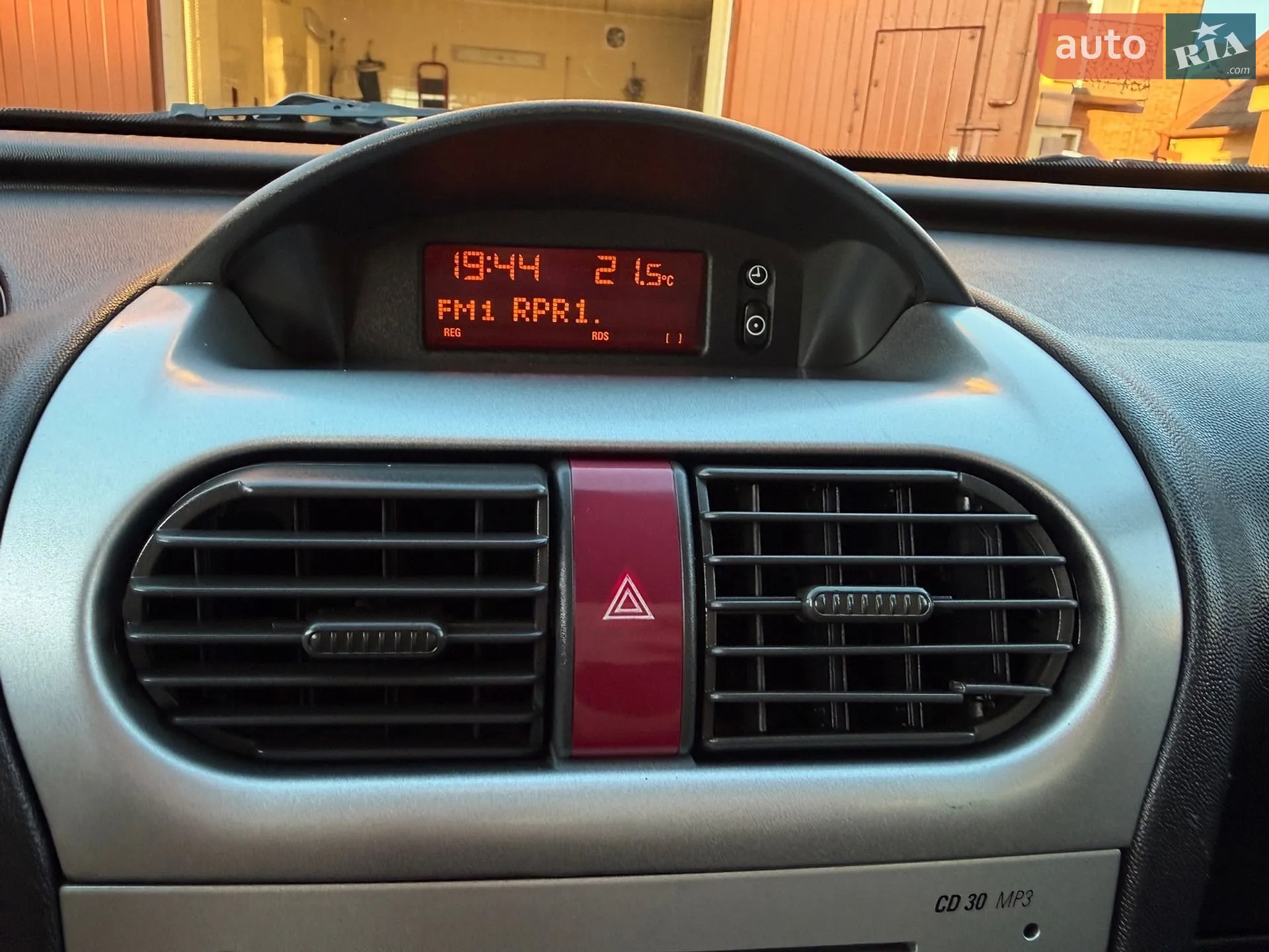 2010 Opel Combo - мініатюра 26