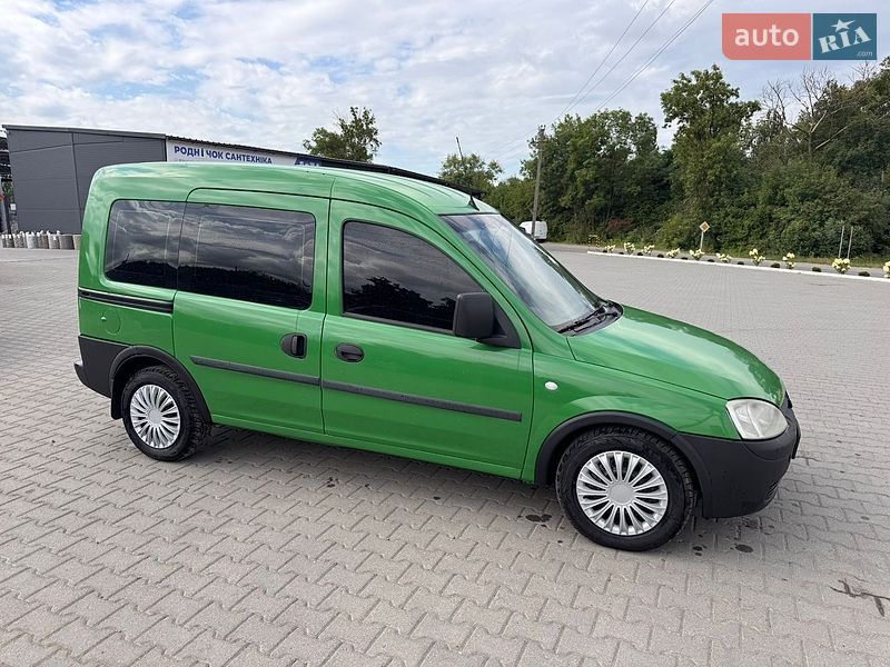 Мінівен Opel Combo 2006 в Чернівцях