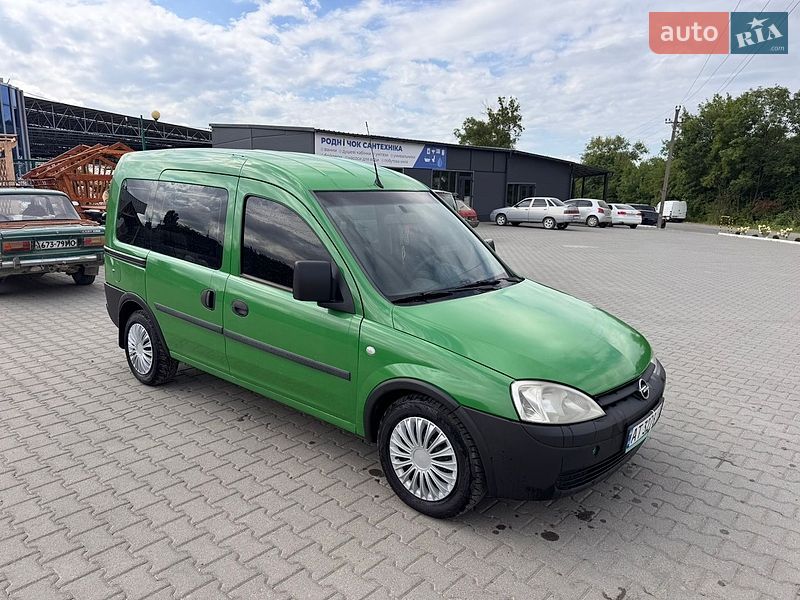 Мінівен Opel Combo 2006 в Чернівцях