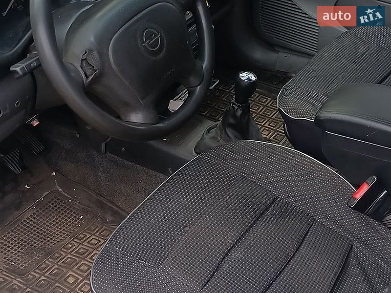 Мінівен Opel Combo 1996 в Воропаєві