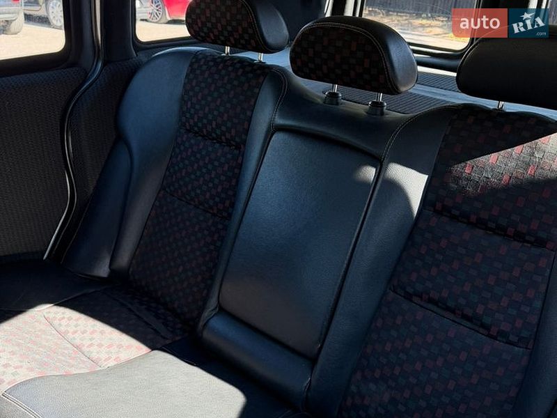 Мінівен Opel Combo 2010 в Луцьку