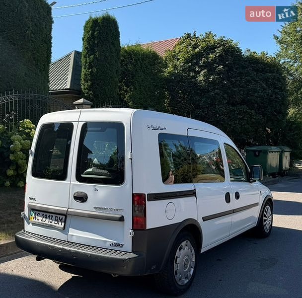 Мінівен Opel Combo 2010 в Луцьку
