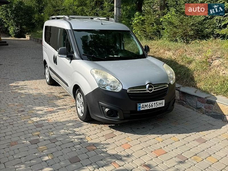 Мінівен Opel Combo 2015 в Житомирі