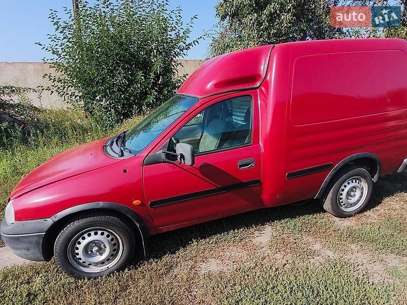 Другие грузовики Opel Combo 2001 в Краснокутске