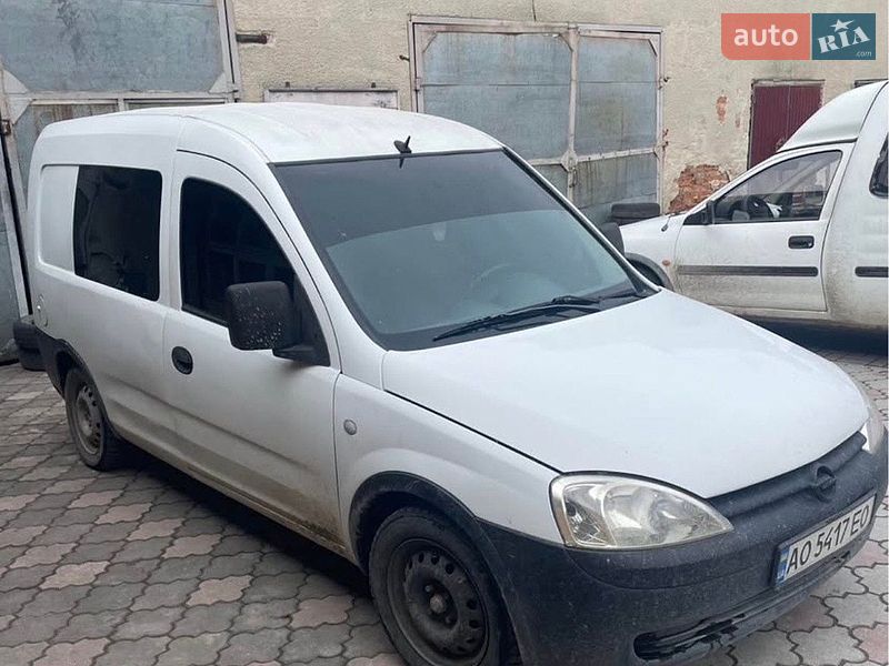 Грузопассажирский фургон Opel Combo 2009 в Солотвине фото Грузопассажирский фургон Opel Combo 2009 в Солотвине