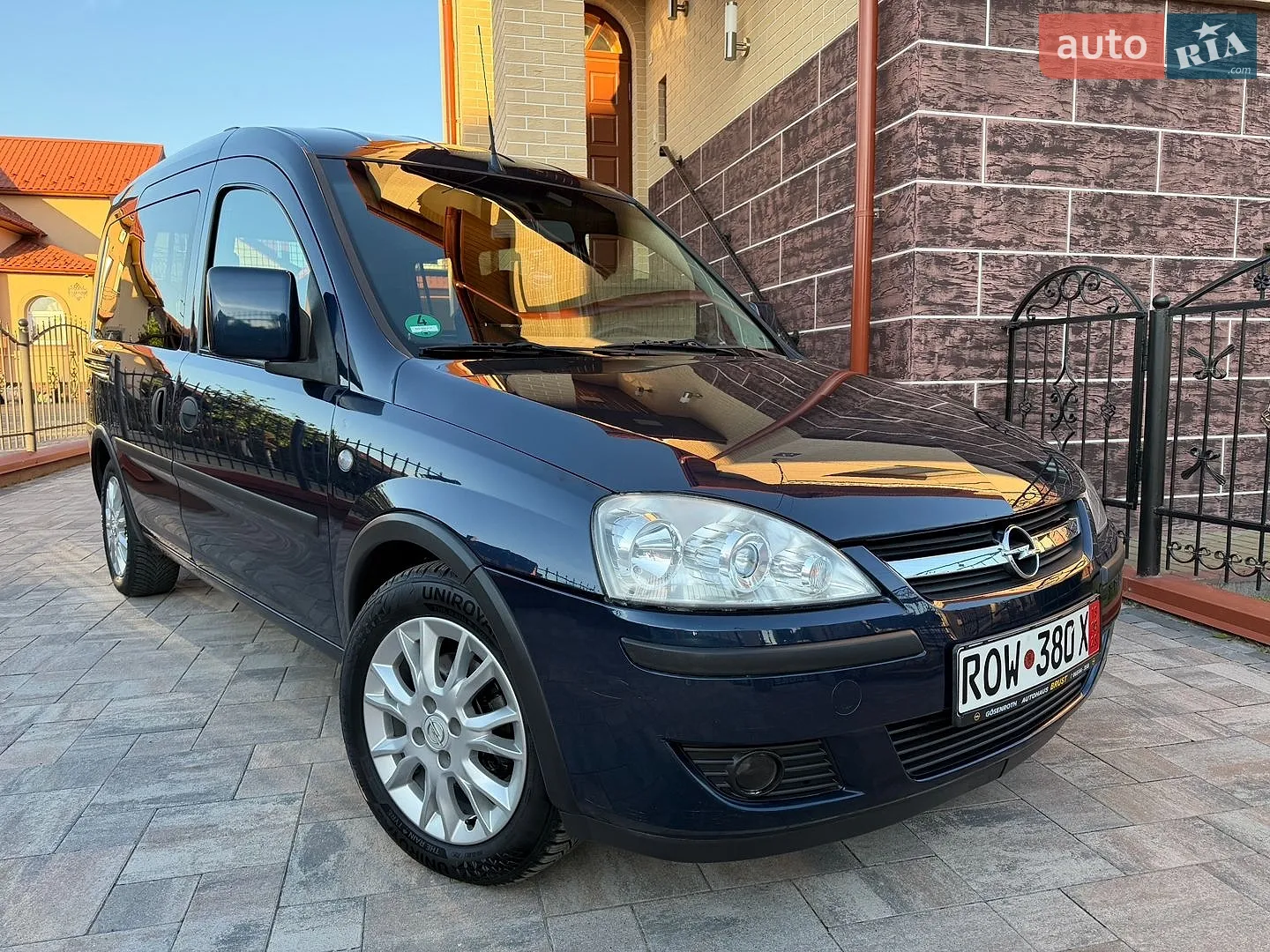 2010 Opel Combo - мініатюра 3