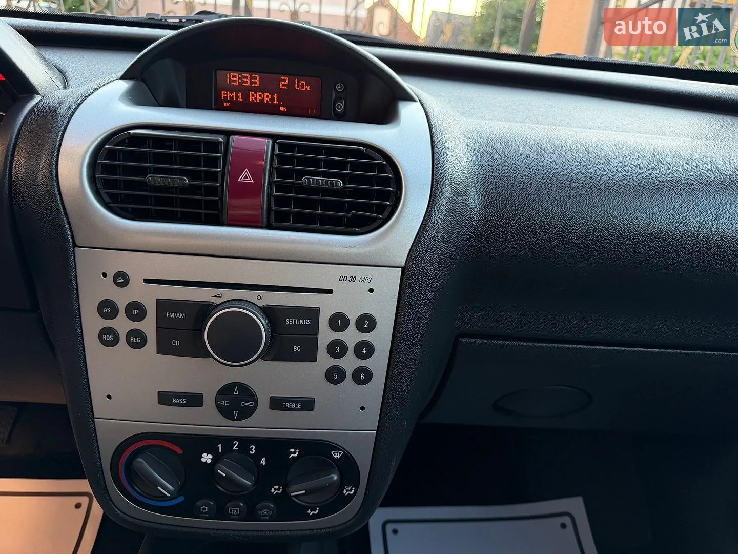 2010 Opel Combo - мініатюра 38