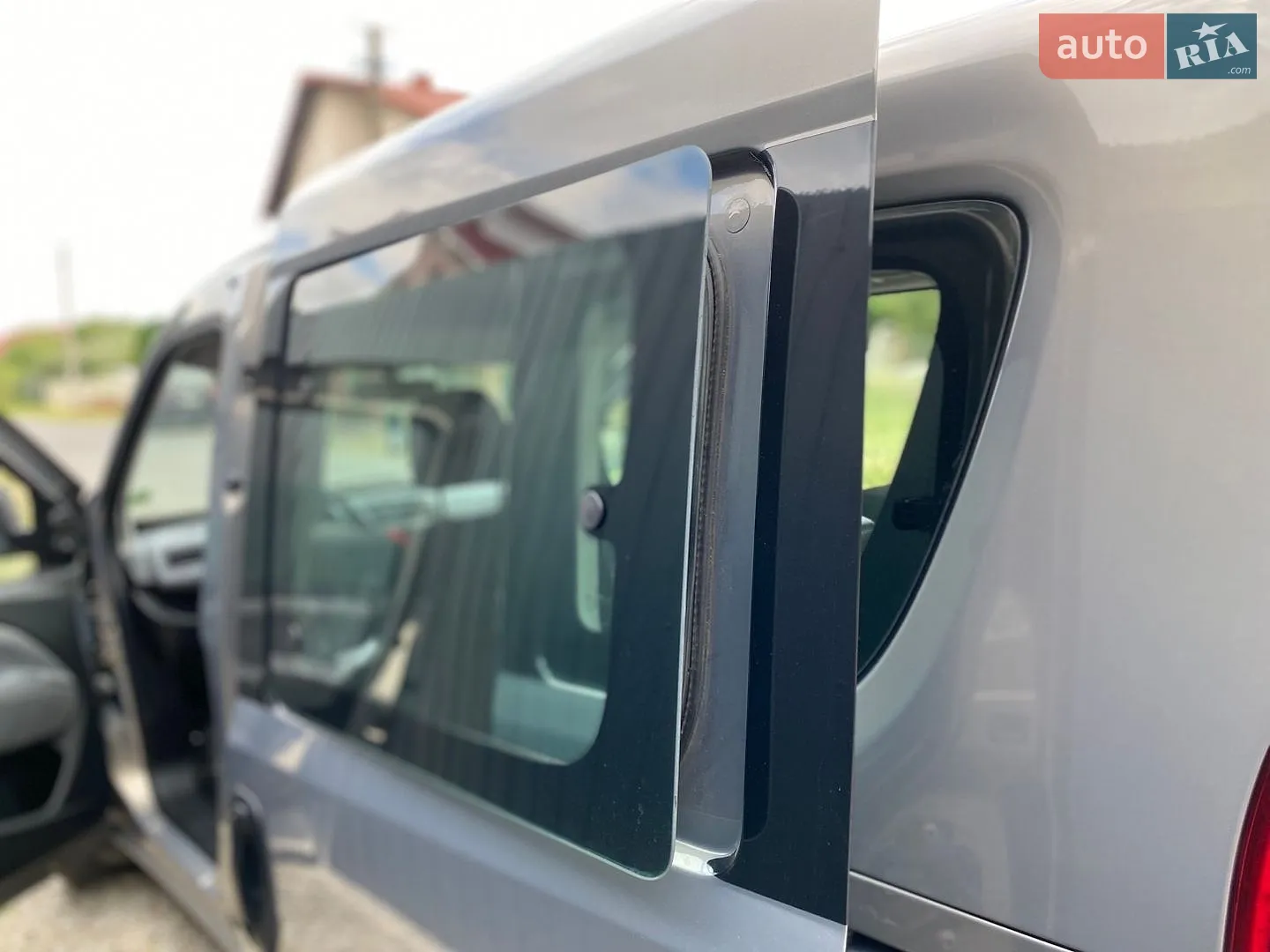 2011 Opel Combo - мініатюра 8