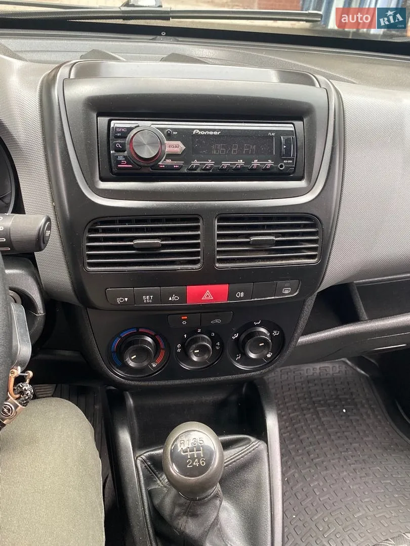 2011 Opel Combo - мініатюра 48