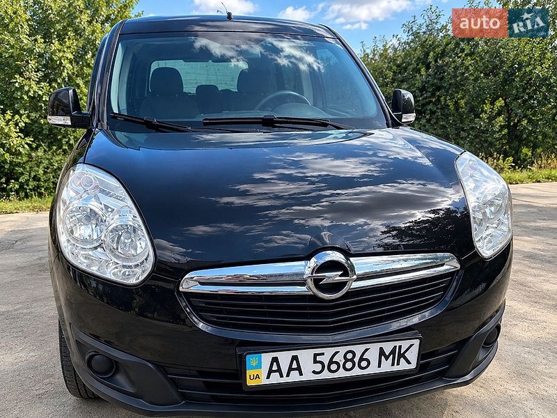 Мінівен Opel Combo 2012 в Умані