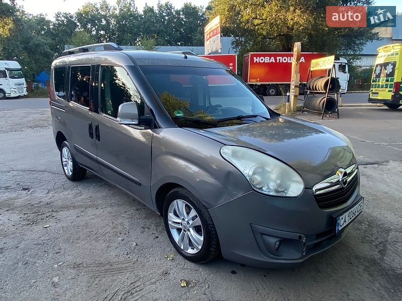 Мінівен Opel Combo 2012 в Києві