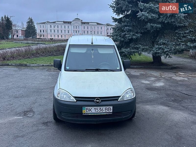 Минивэн Opel Combo 2008 в Киеве