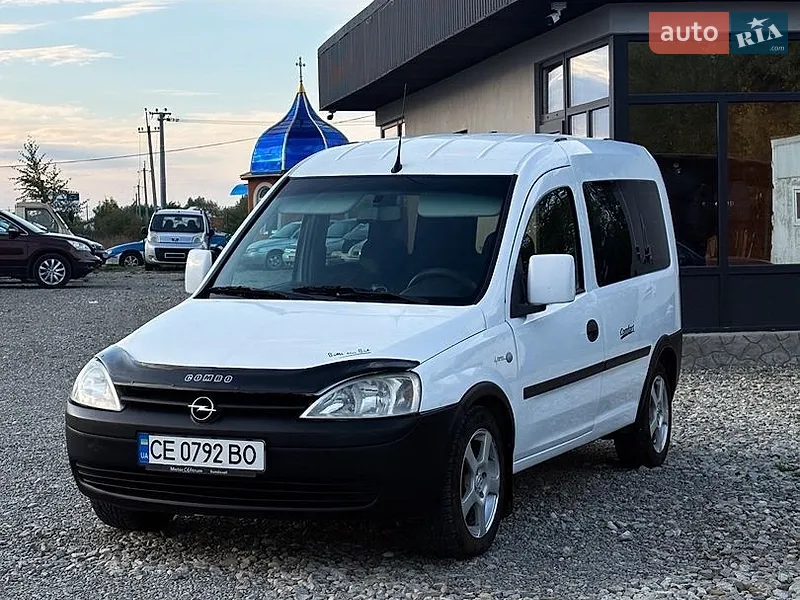Opel Combo 2011