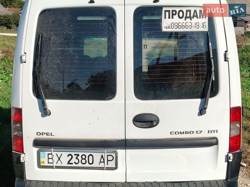 Минивэн Opel Combo 2005 в Сатанове