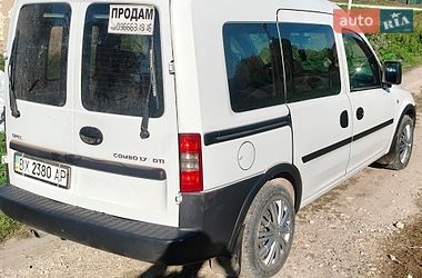 Минивэн Opel Combo 2005 в Сатанове