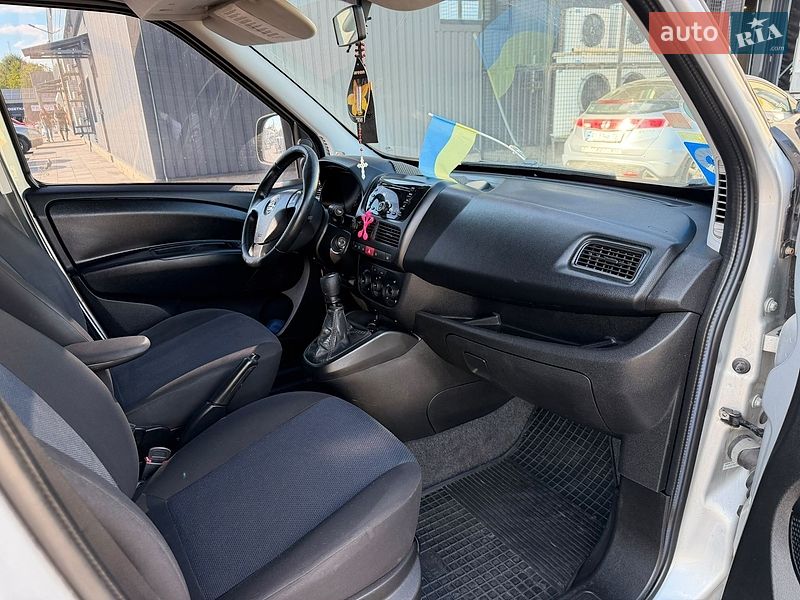 Мінівен Opel Combo 2012 в Києві фото 6 Мінівен Opel Combo 2012 в Києві