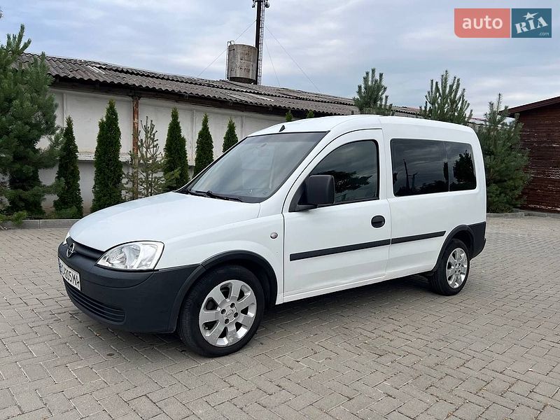 Минивэн Opel Combo 2005 в Золочеве