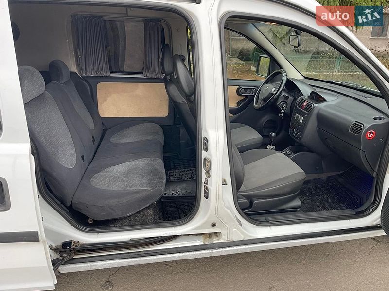 Мінівен Opel Combo 2006 в Теофіполі