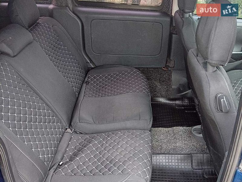 Минивэн Opel Combo 2009 в Черновцах