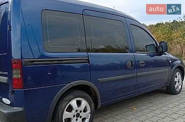 Минивэн Opel Combo 2009 в Черновцах