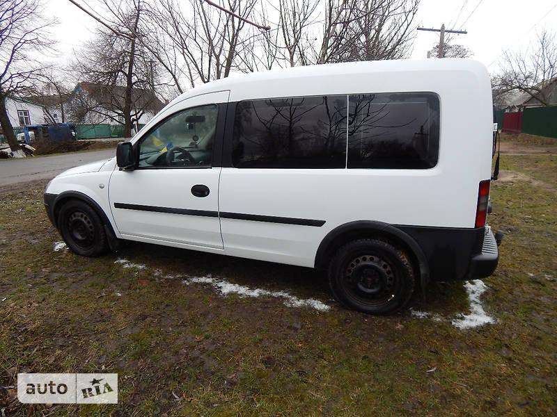 Грузопассажирский фургон Opel Combo 2006 в 
