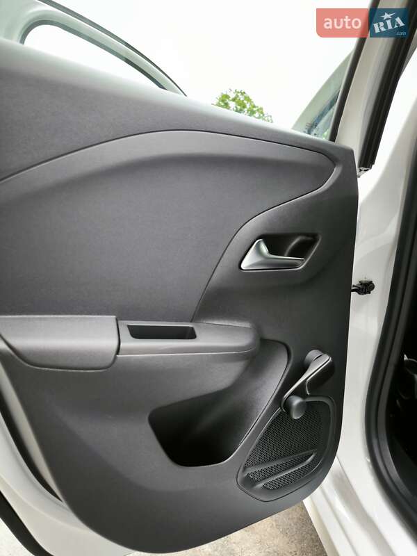 Хэтчбек Opel Corsa-e 2022 в Киеве
