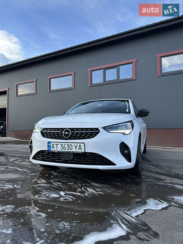 Хэтчбек Opel Corsa-e 2020 в 