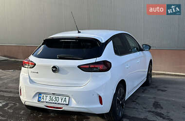 Хэтчбек Opel Corsa-e 2020 в 