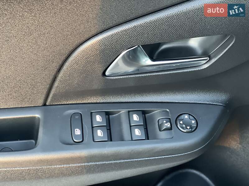 Хетчбек Opel Corsa-e 2023 в Рівному