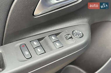 Хэтчбек Opel Corsa-e 2021 в 