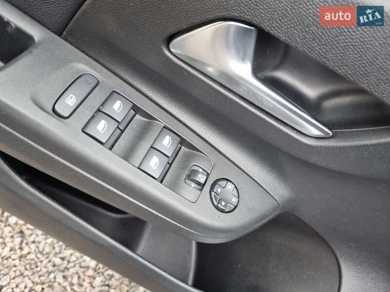 Хэтчбек Opel Corsa-e 2021 в Виннице