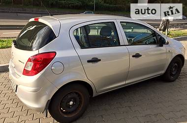 Хэтчбек Opel Corsa 2008 в Киеве