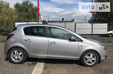 Хэтчбек Opel Corsa 2010 в Львове