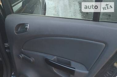 Хетчбек Opel Corsa 2009 в 