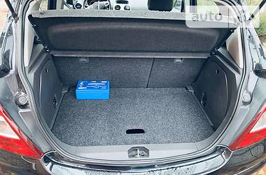 Хетчбек Opel Corsa 2008 в 
