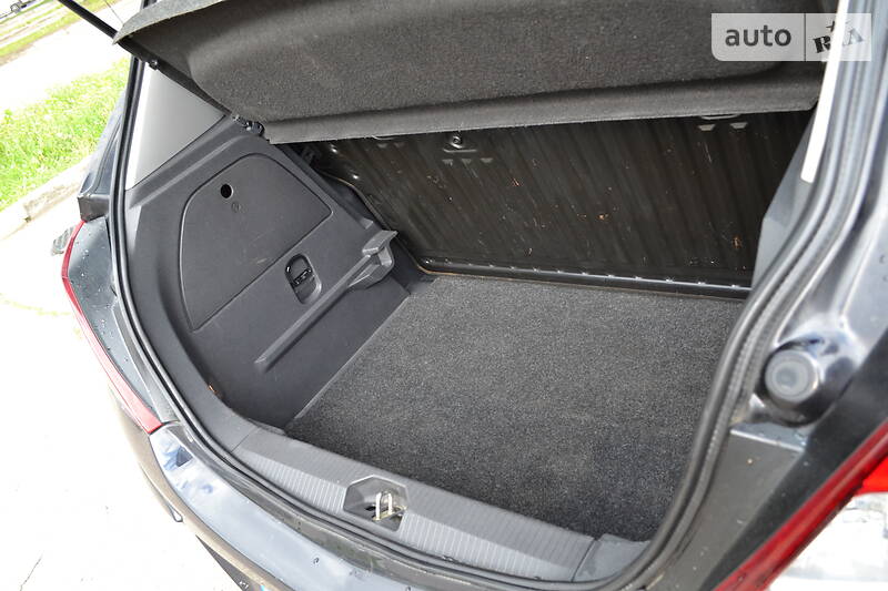Хетчбек Opel Corsa 2009 в Калуші